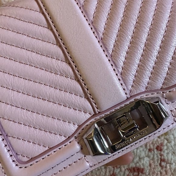 NEW Chevron Quilt Leather Crossbody Bag
Rebecca Minkoff - Picture 3 of 6